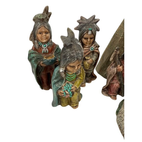 Native American Nativity Set 18-Piece Handcrafted Figurines Ceramic - Picture 3 of 7